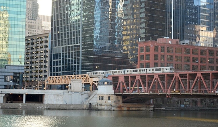 Top Chicago news: City rents hotel rooms for those who can't isolate at home; 4 injured in crash