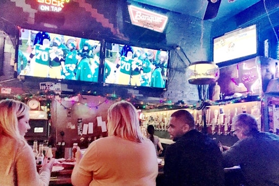 Explore Dallas' 4 best affordable sports bars