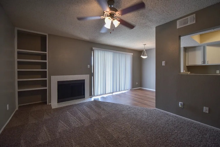 What apartments will $800 rent you in Woodhaven, right now?