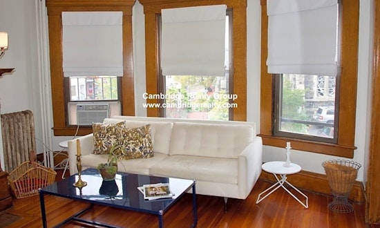What apartments will $2,500 rent you in Mid-Cambridge, this month?