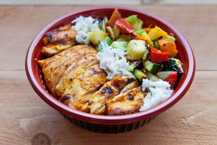 New Mediterranean fusion spot Chop Chop Chicken debuts in University