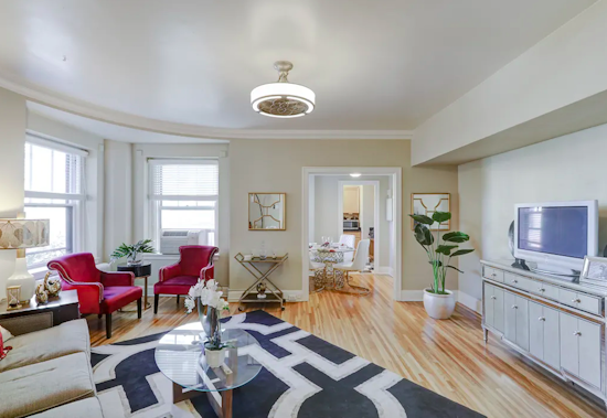 What apartments will $1,800 rent you in Capitol Hill, this month?