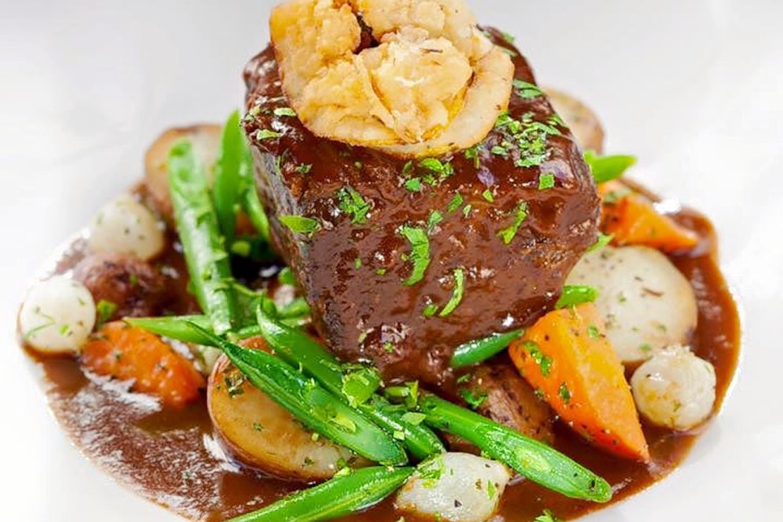 The 4 Best Traditional American Spots In Sacramento