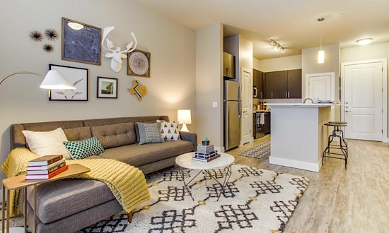 What apartments will $1,300 rent you in Oak Lawn, today?
