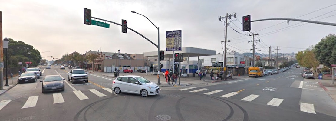 Three suspects pistol whip, rob Muni passenger in Portola district