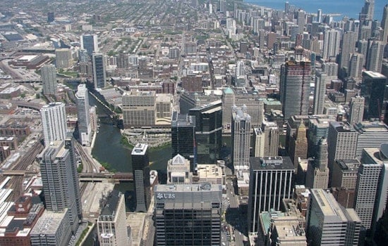 Top Chicago news: 800 police, employees out sick; emergency alert summons health care volunteers