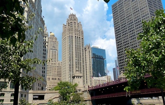 Top Chicago news: 1 killed in crash with CTA bus; South Side hospital to offer coronavirus tests
