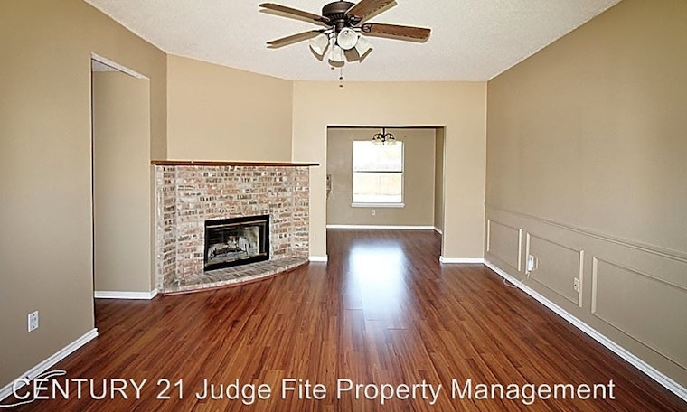 What apartments will $1,700 rent you in Southeast Arlington, right now?