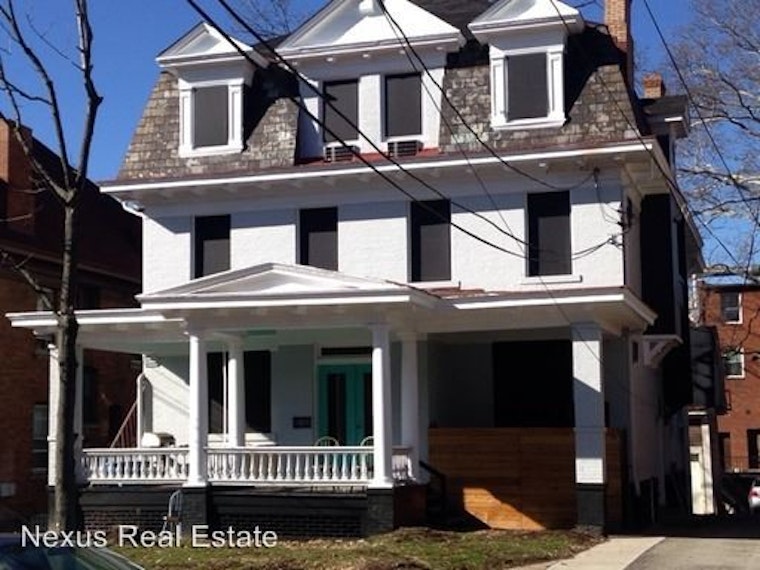 What will $800 rent you in Squirrel Hill South?