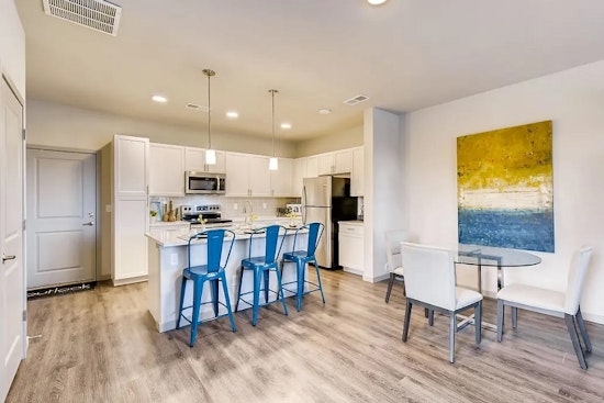 Apartments for rent in Aurora: What will $2,400 get you?