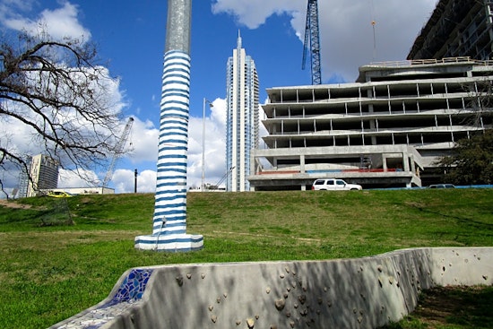 Top Austin news: Parks and trails close Easter weekend; campaign donates meals to health care staff