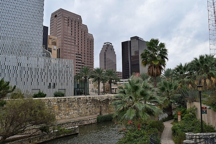 Top San Antonio news: Man claimed to have paid someone to spread virus; jazz trombonist critical