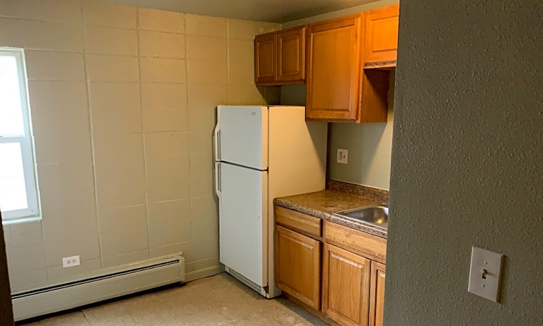 What apartments will $1,300 rent you in North Aurora, right now?