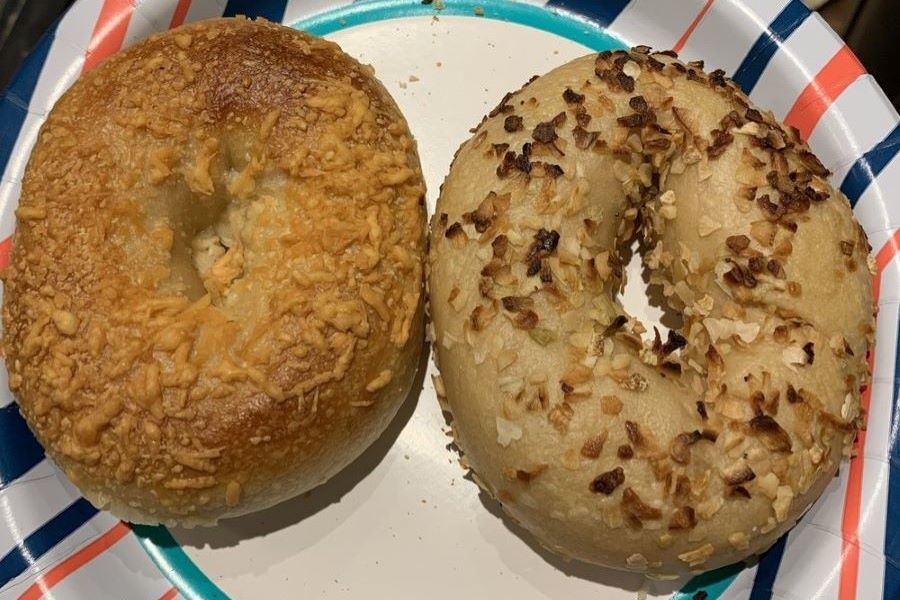 Does Starbucks Have Bagels In 2022? (Types, Spreads + More)