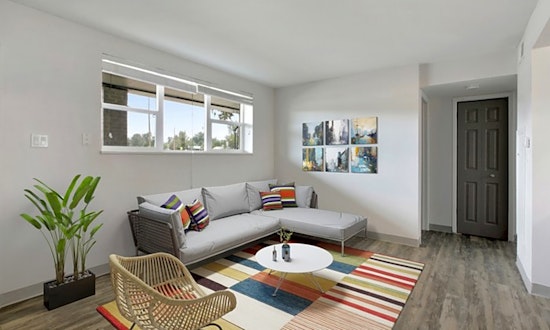 Apartments for rent in Aurora: What will $1,300 get you?