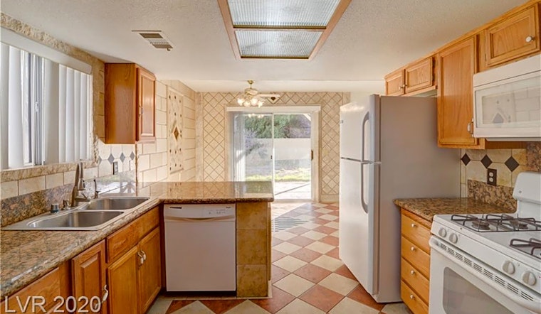 Budget apartments for rent in Centennial Hills, Las Vegas