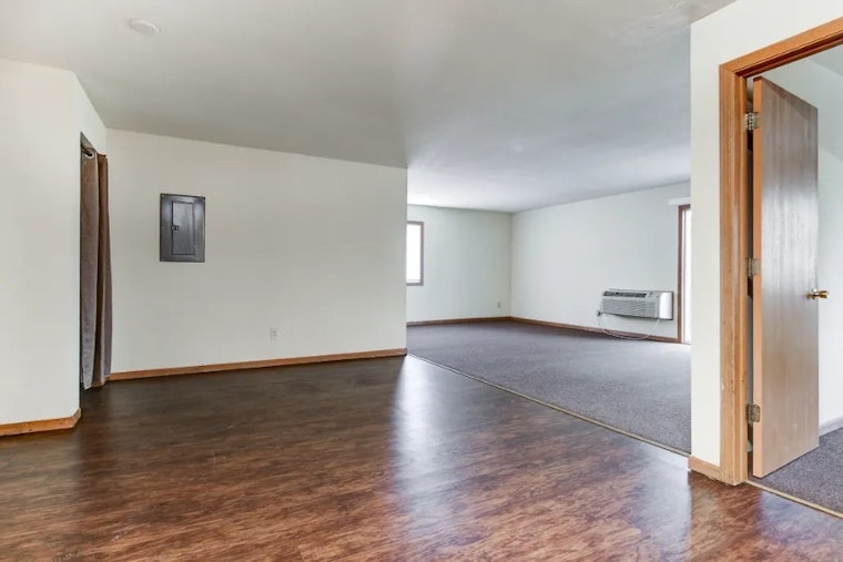 Renting in Milwaukee: What's the cheapest apartment available right now?