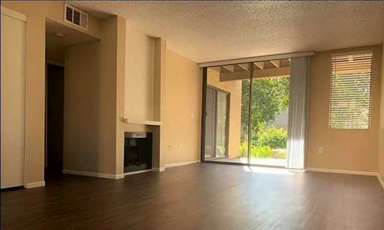 Apartments for rent in Santa Ana: What will $1,900 get you?