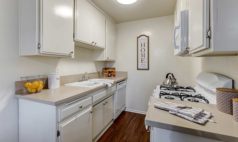 Apartments for rent in Los Angeles: What will $1,900 get you?
