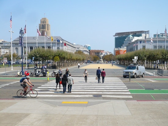 Traffic Lights To Be Installed In Front Of City Hall This Summer