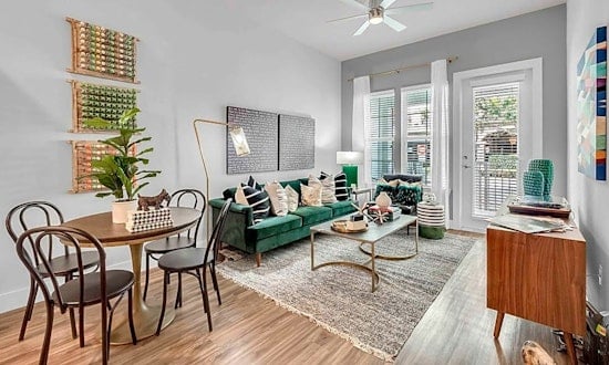 Apartments for rent in Orlando: What will $2,400 get you?
