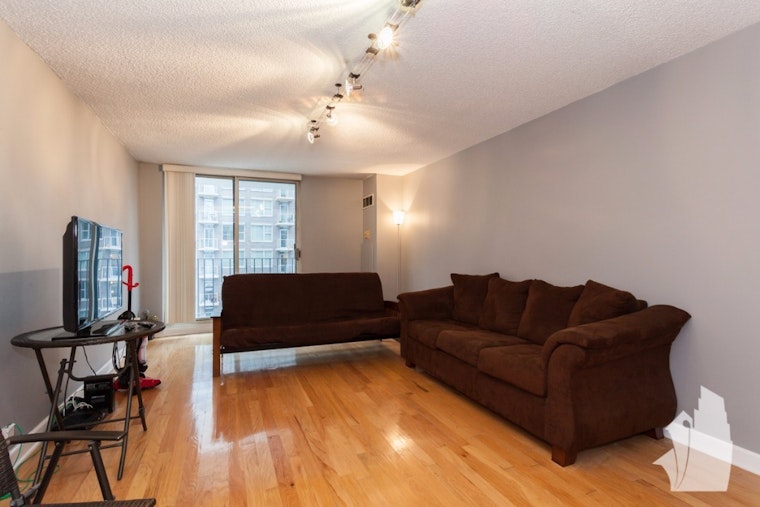 What does $1,700 rent you in Chicago?