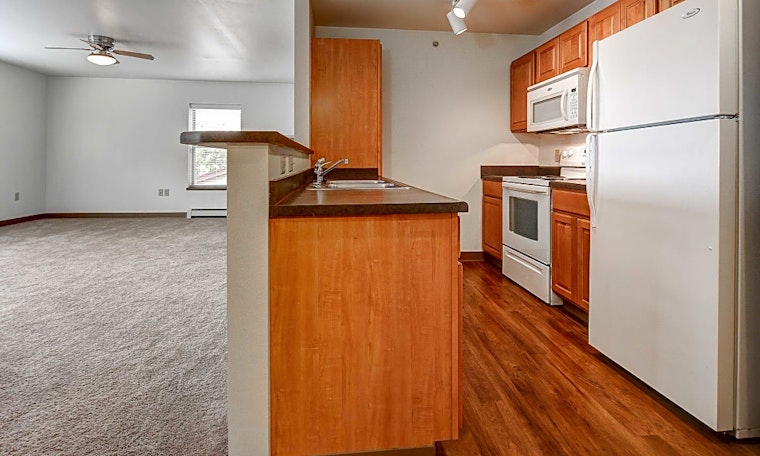 Budget apartments for rent in Yankee Hill, Milwaukee