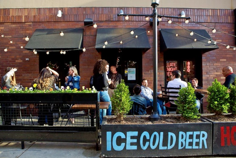 Catch a game at one of Chicago's 5 best sports bars