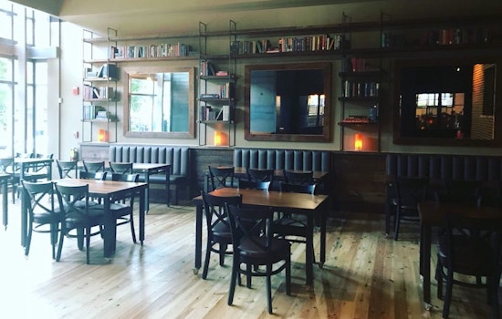 Red Star Restaurant brings burgers, pizza and more to Fell's Point