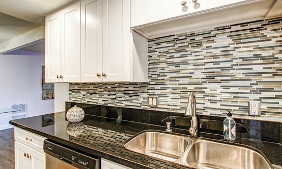 Apartments for rent in Santa Ana: What will $1,800 get you?