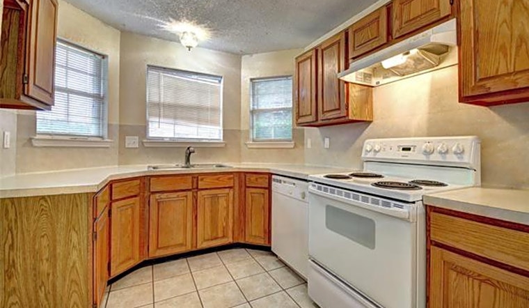 What apartments will $1,400 rent you in Summerfields, right now?