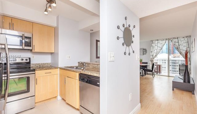What does $1,700 rent you in Downtown Miami?