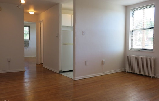 What will $900 rent you in East Liberty?