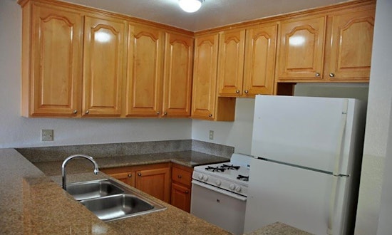 What apartments will $2,400 rent you in Palms, this month?