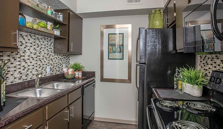 What apartments will $800 rent you in East Arlington, today?