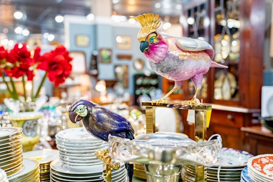 Browse the top 3 antique shops in Plano