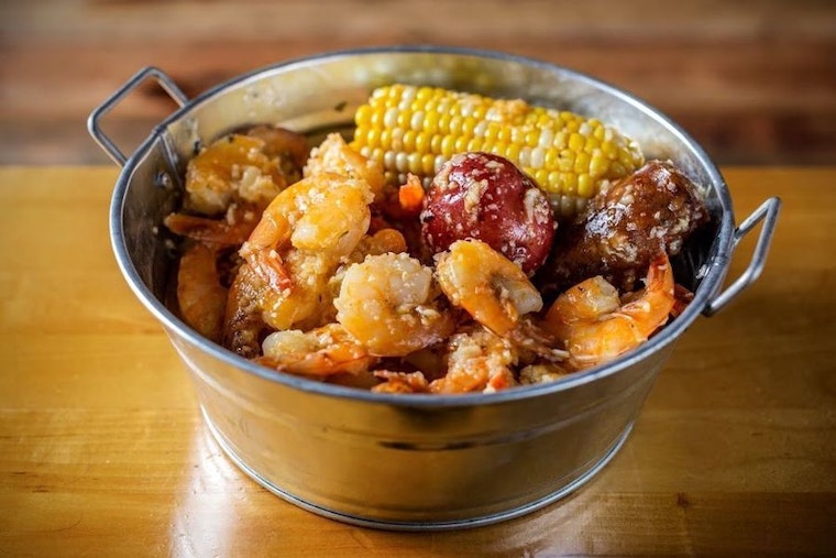 Your guide to the 3 top spots in Chicago's Arcadia Terrace neighborhood
