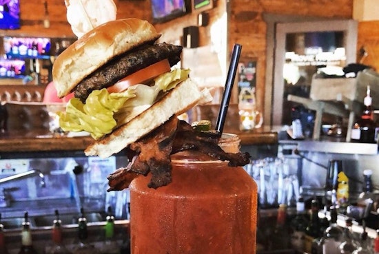 On The Rocks opens in Newport Beach with burgers and Bloody Marys