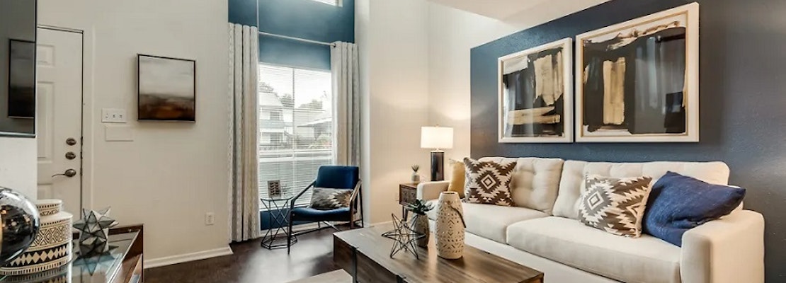 Budget apartments for rent in Mid West, Houston