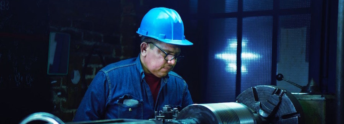 Technicians sought in Santa Ana