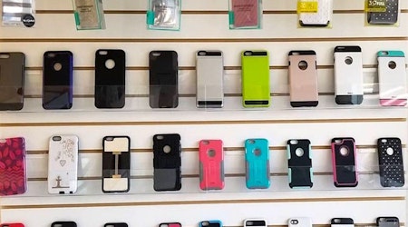 3 top spots for mobile phone accessories in Anaheim