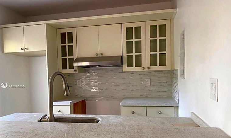 Budget apartments for rent in South-West Coconut Grove, Miami