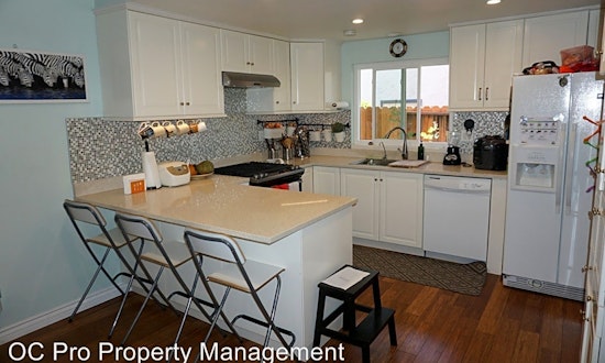 Apartments for rent in Santa Ana: What will $3,100 get you?