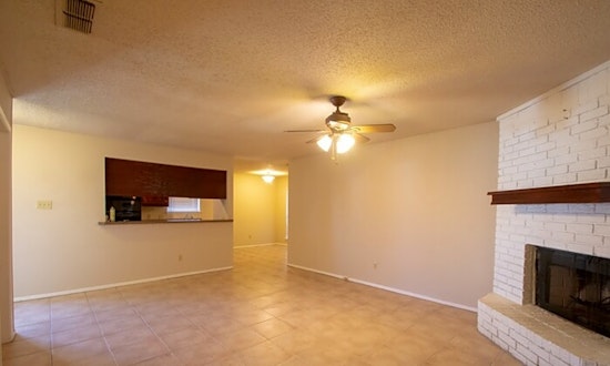 What apartments will $1,400 rent you in West Arlington, today?