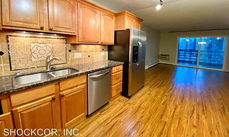 What apartments will $1,400 rent you in Windsor, this month?