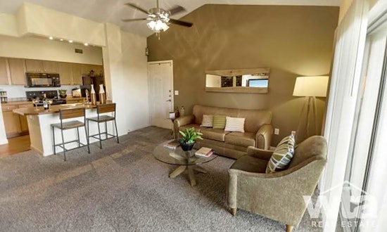 What apartments will $1,800 rent you in West Oak Hill, today?