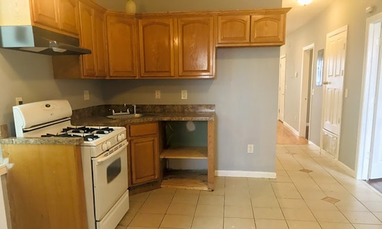 What apartments will $1,500 rent you in Upper Clinton Hill, this month?