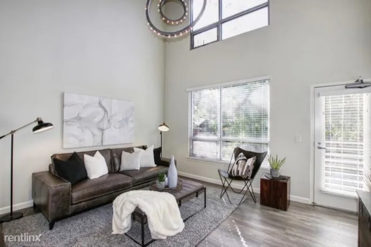Sacramento's swankiest cribs for rent right now