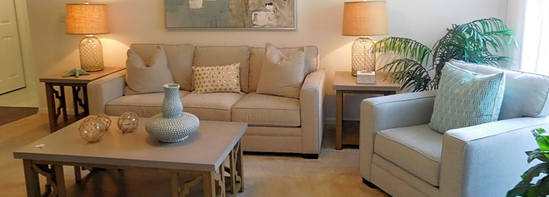 What apartments will $1,300 rent you in Tampa Palms, right now?