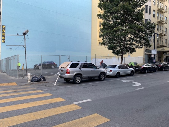 As tents line Tenderloin sidewalks, city pays $6,000/week to guard empty lot